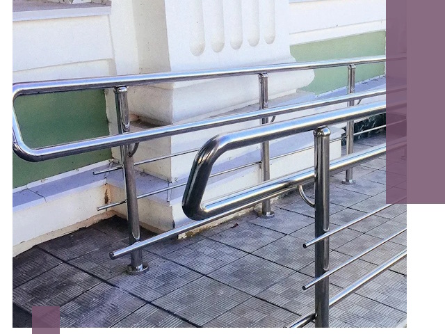 Ограждения пандусов из металла и нержавейки в Мытищах