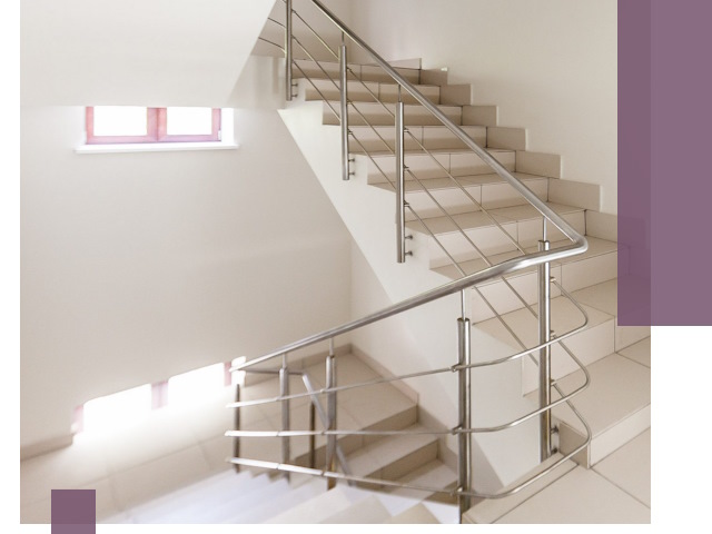 Установка и замена перил в подъезде в Мытищах