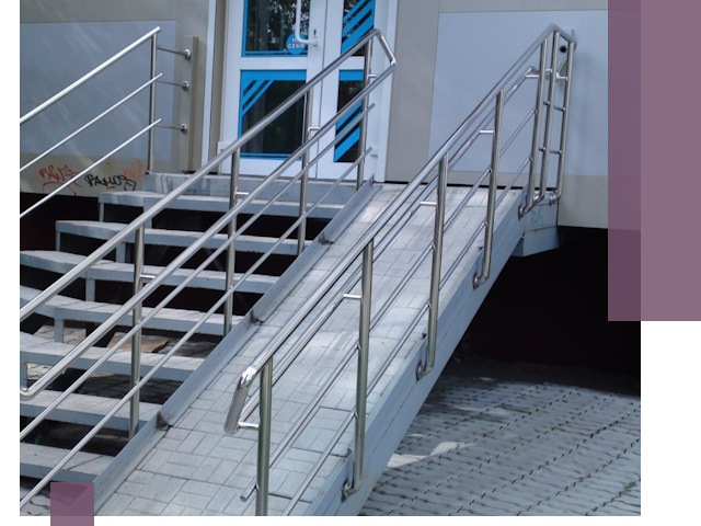 Пандус на крыльцо под ключ в Мытищах: монтаж и изготовление