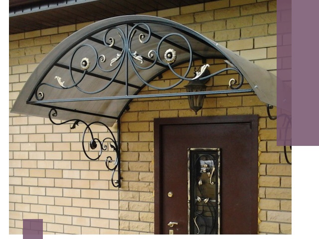 Изготовление козырьков из металла под ключ в Мытищах